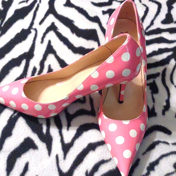 Ladies Pumps - Picture 2 of 4